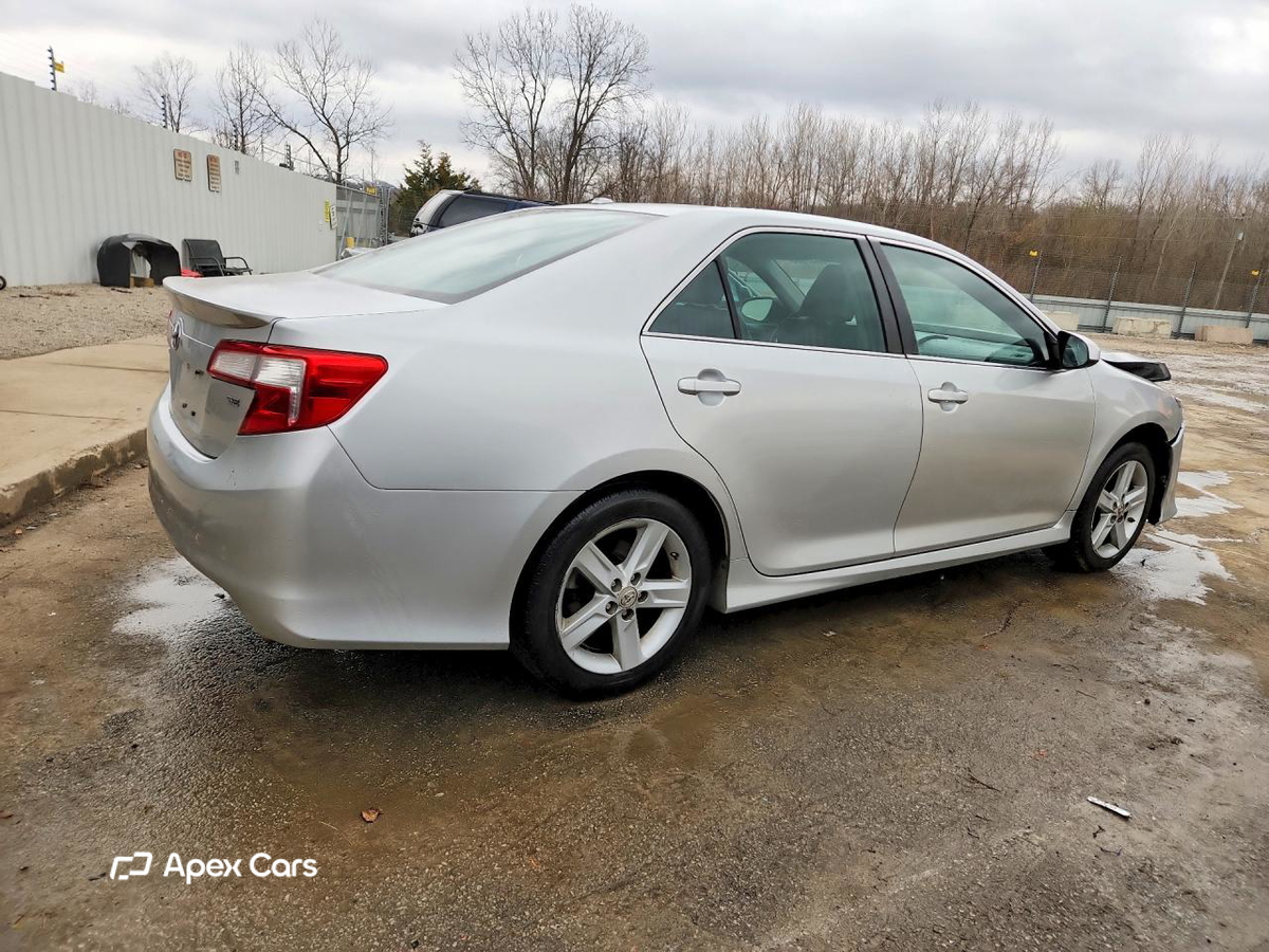 Toyota Camry 2012