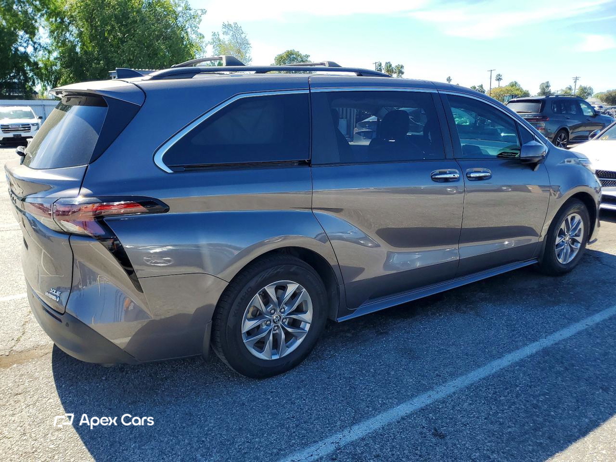 Toyota Sienna 2023