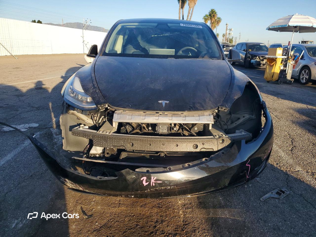 Tesla Model Y 2020