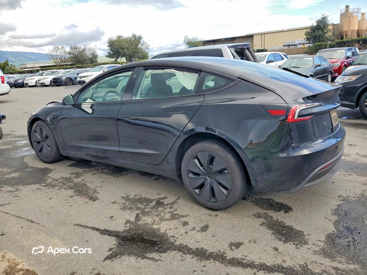 Tesla Model 3 2025