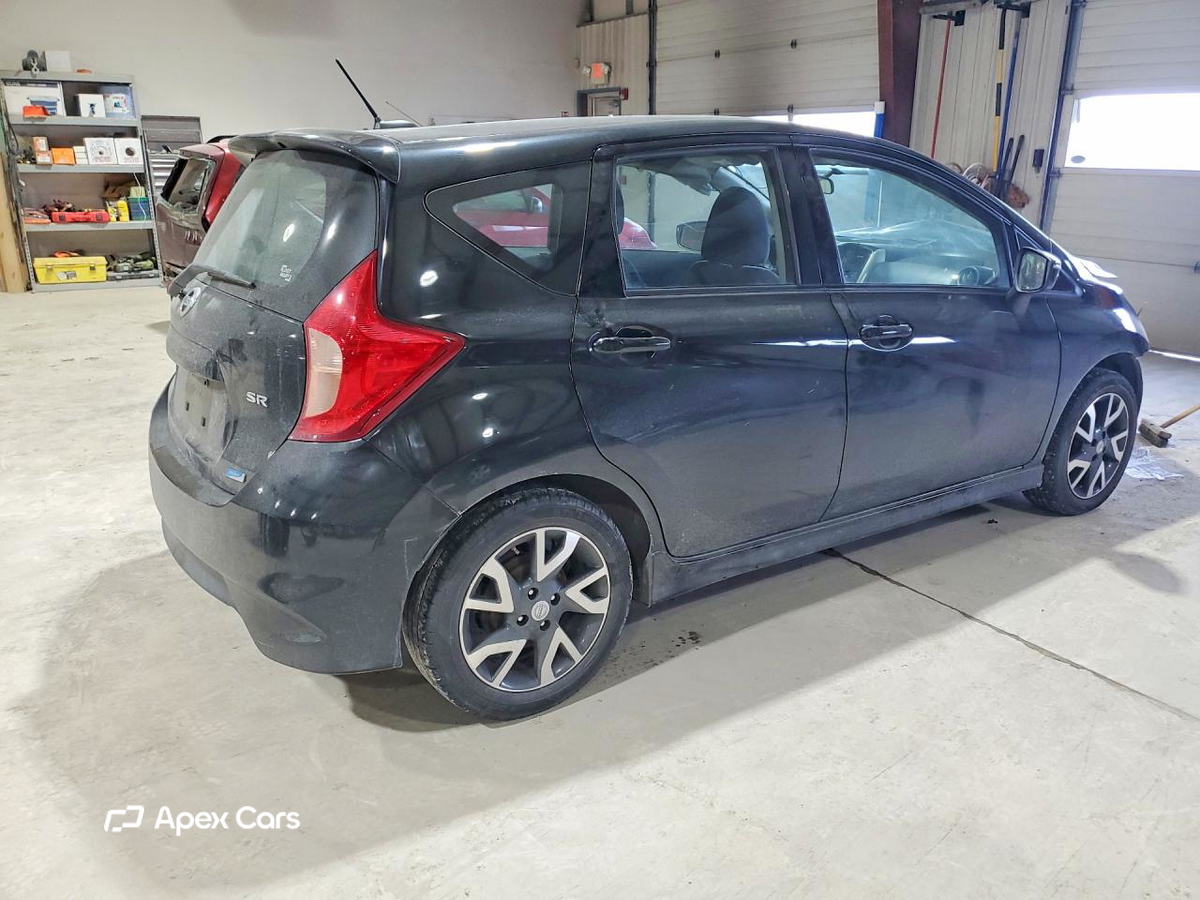 Versa 2015