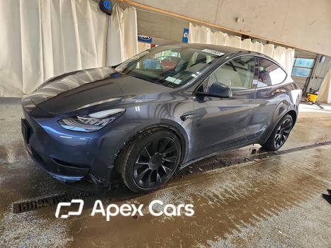 Tesla Model Y 2023 - Image 1 of 11