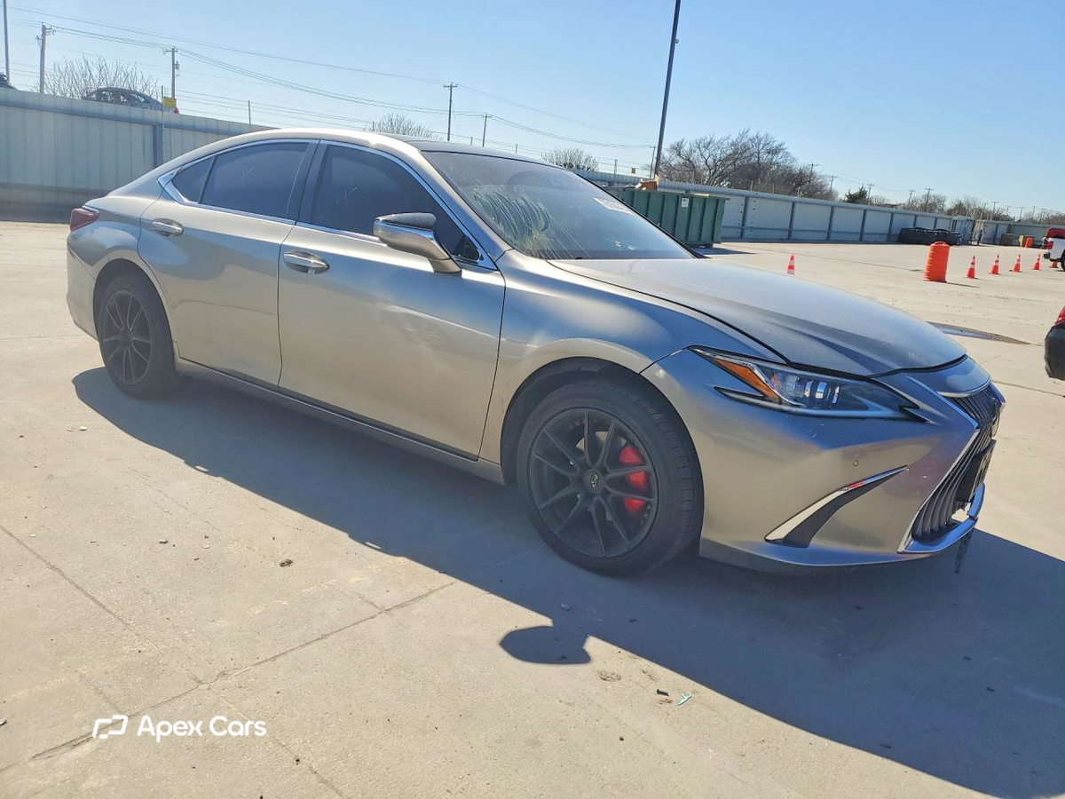 Lexus ES 2019