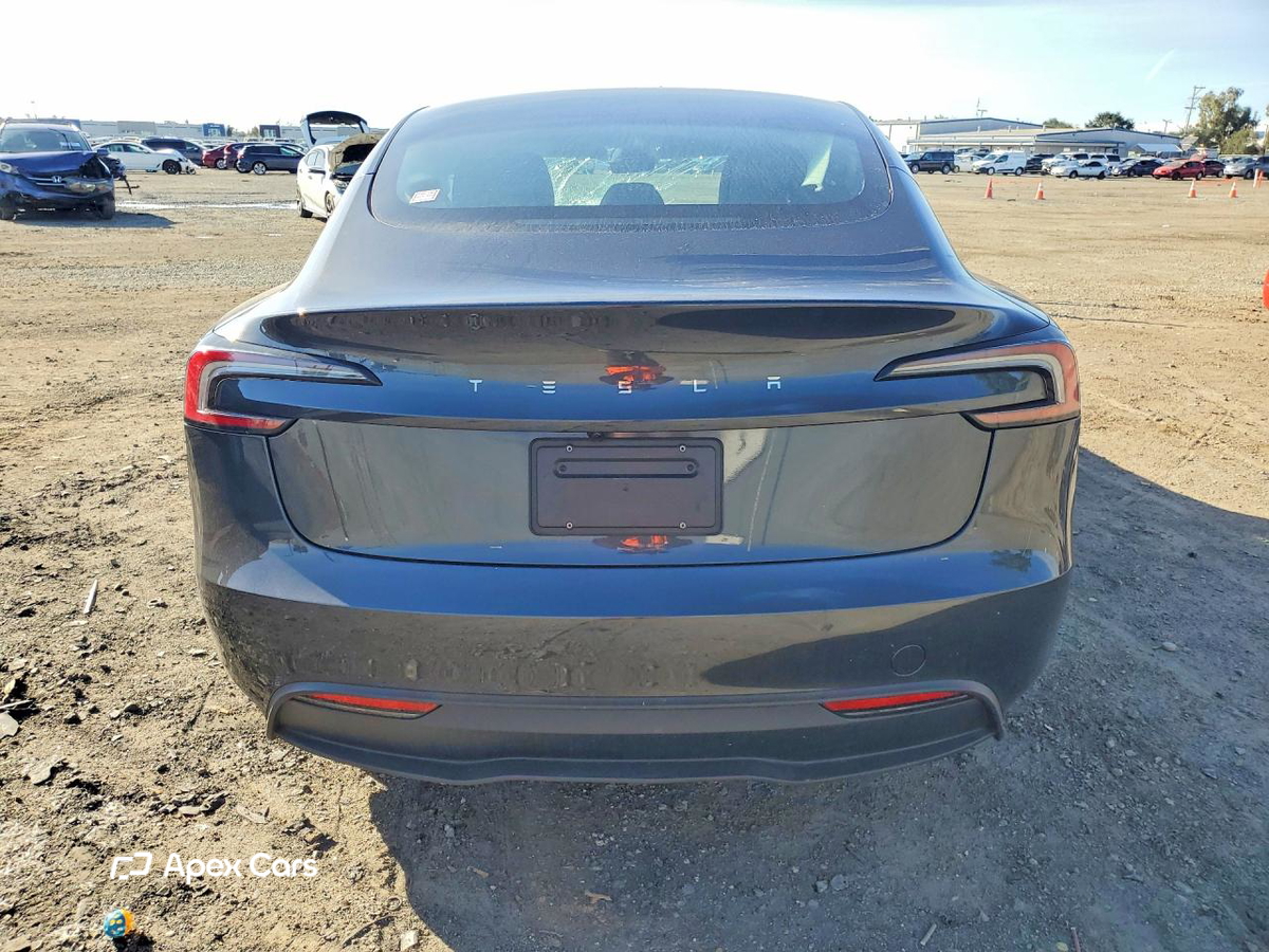 Tesla Model 3 2025
