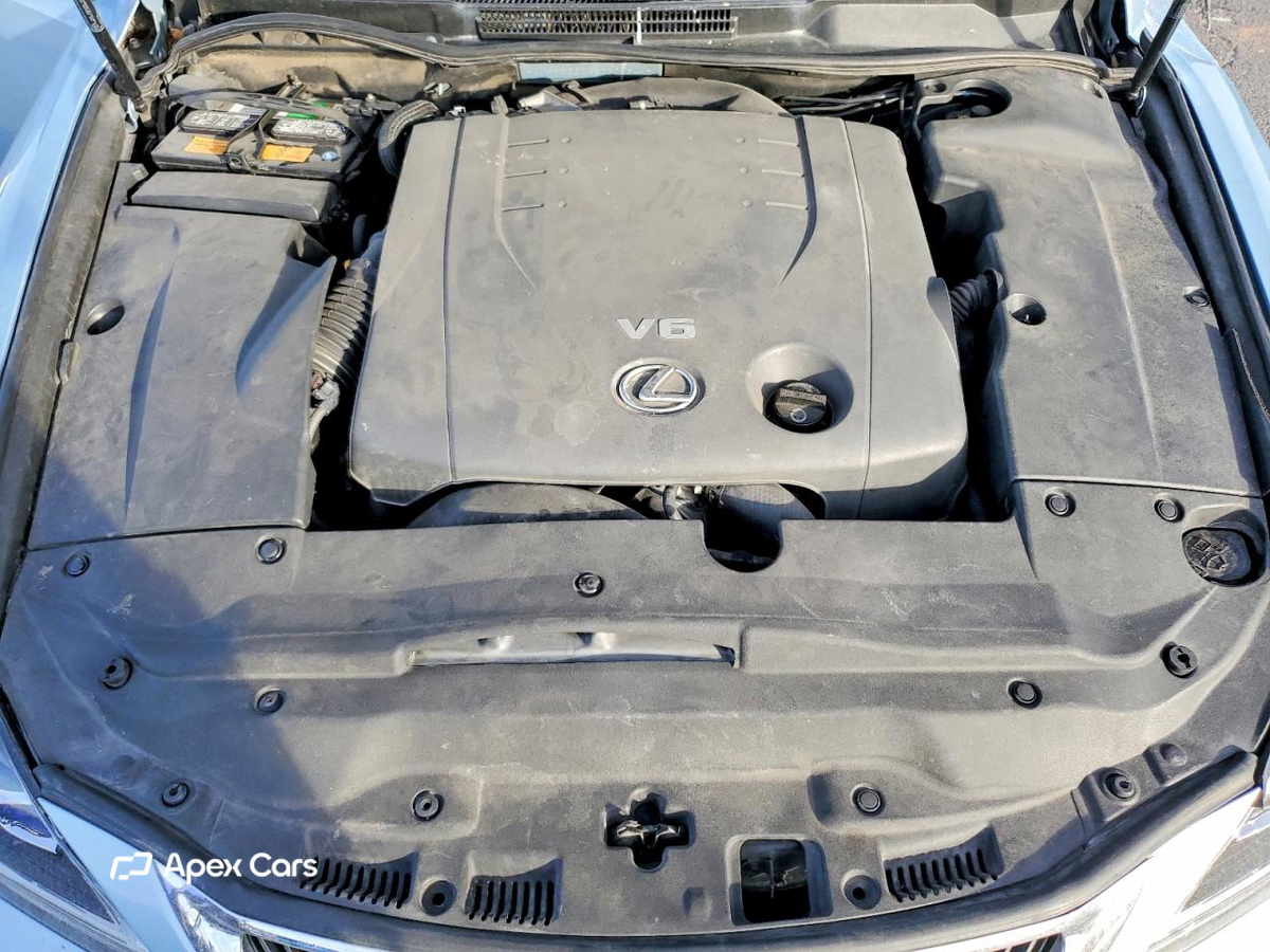 Lexus IS 2010