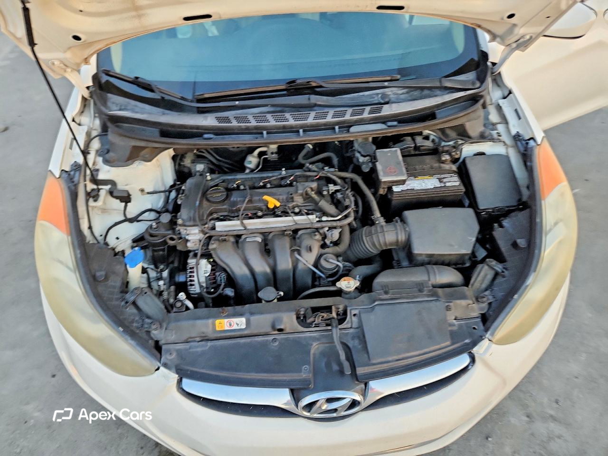Hyundai Elantra 2013