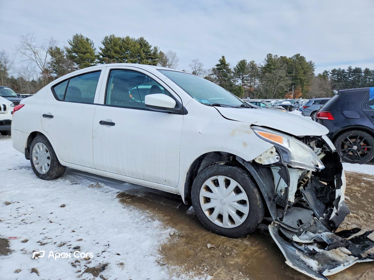Nissan Versa 2019