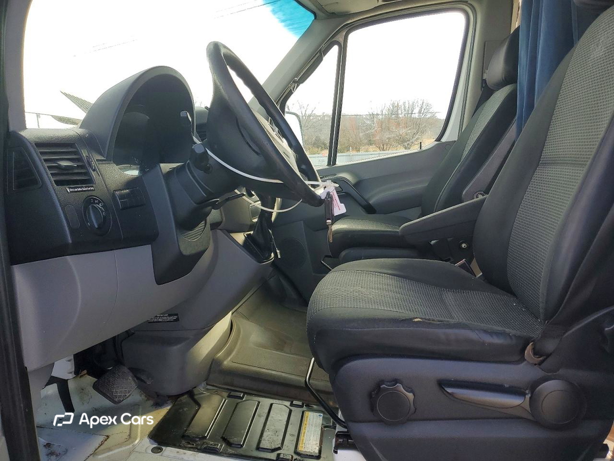 Mercedes-Benz Sprinter 2013