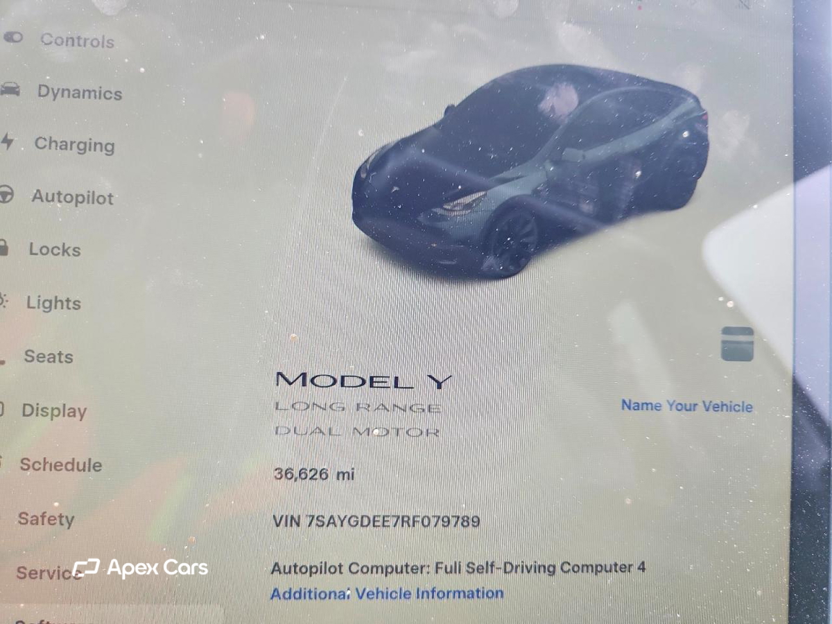 Tesla Model Y 2024