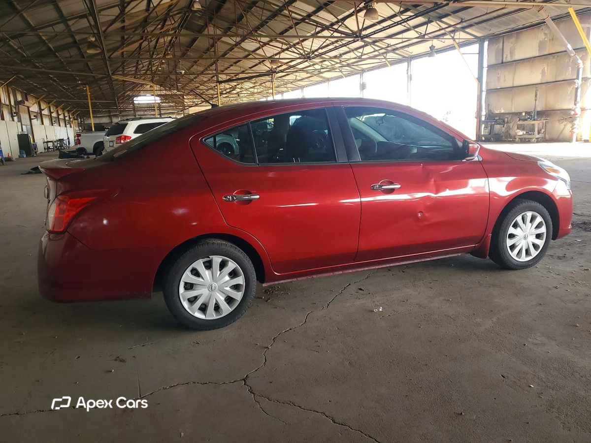 Nissan Versa 2016