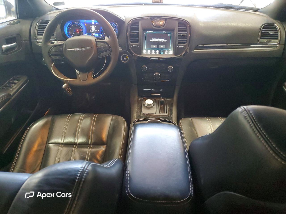 Chrysler 300 2023