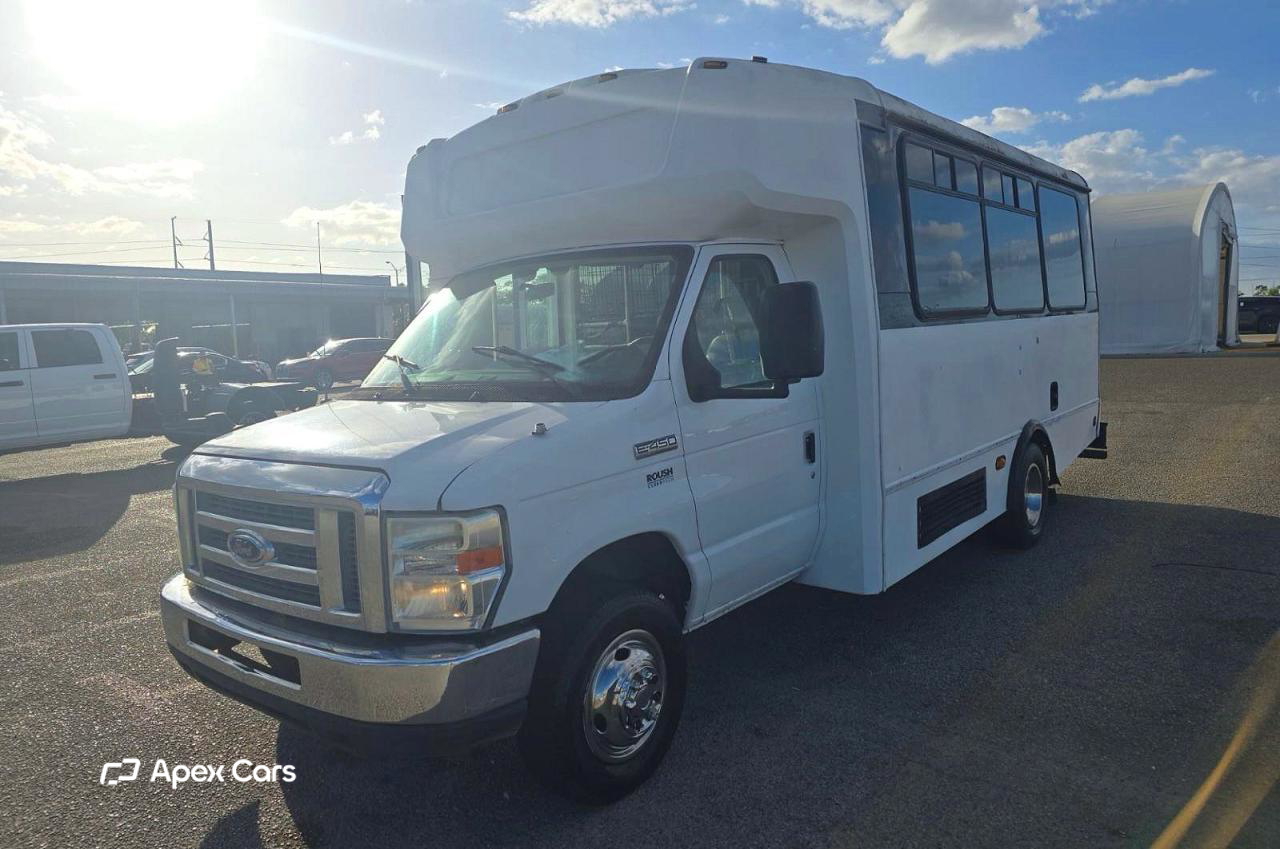 Ford Econoline 2015