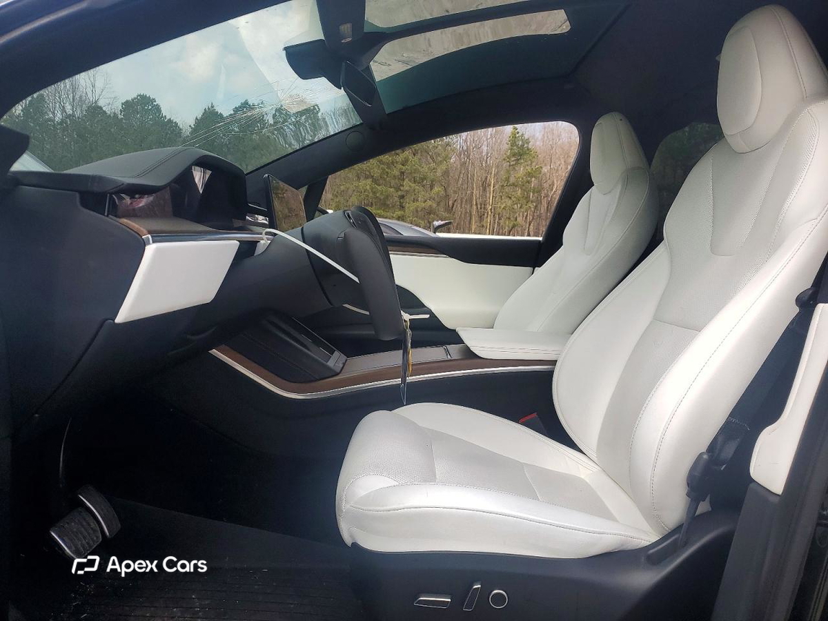 Tesla Model X 2022