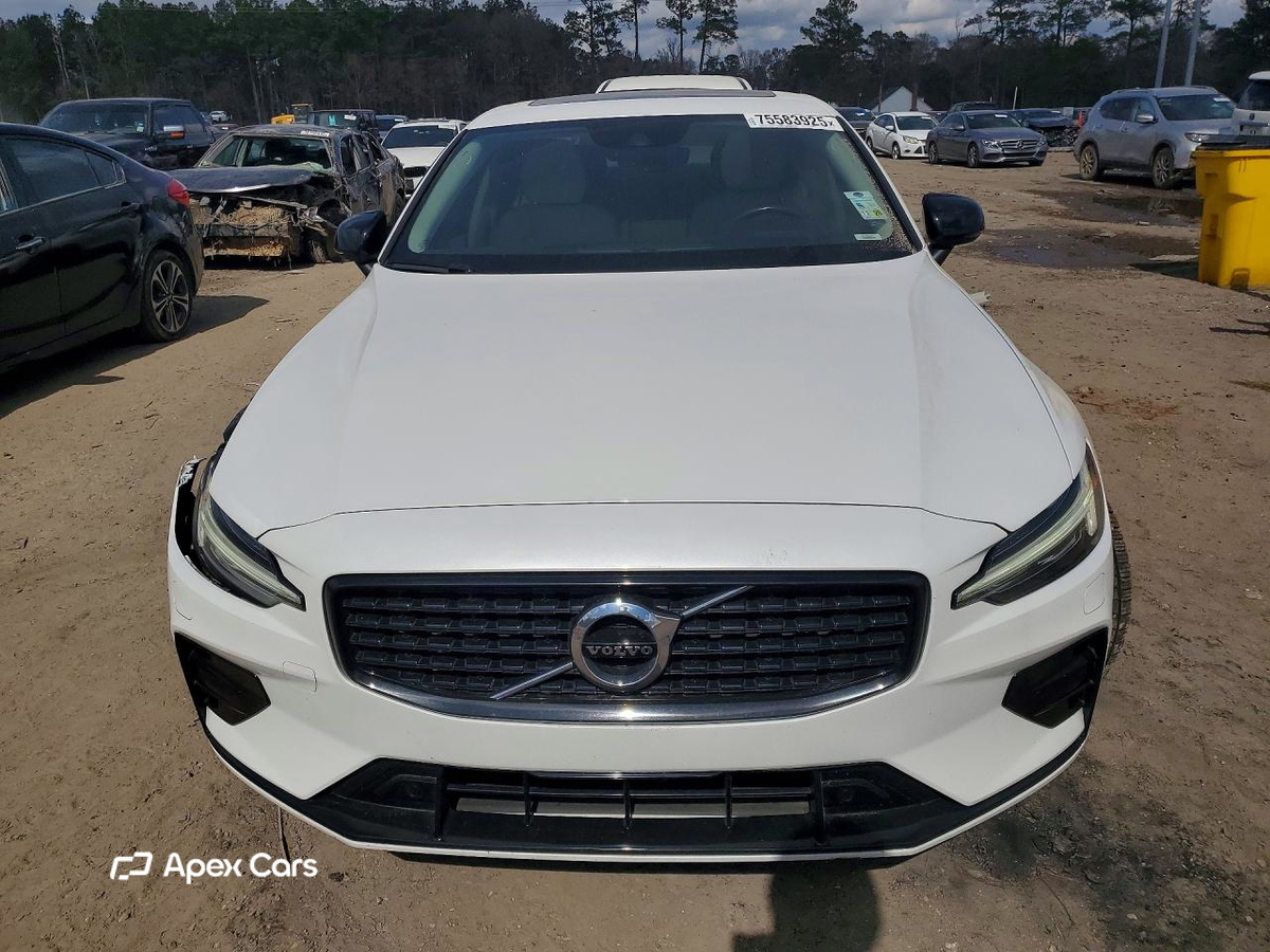 Volvo S60 2022