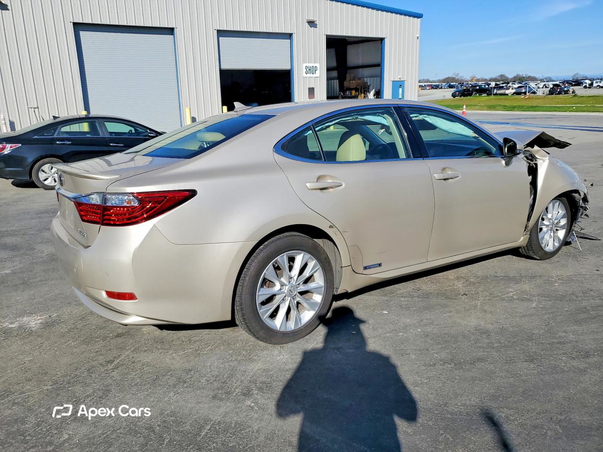 Lexus ES 2013