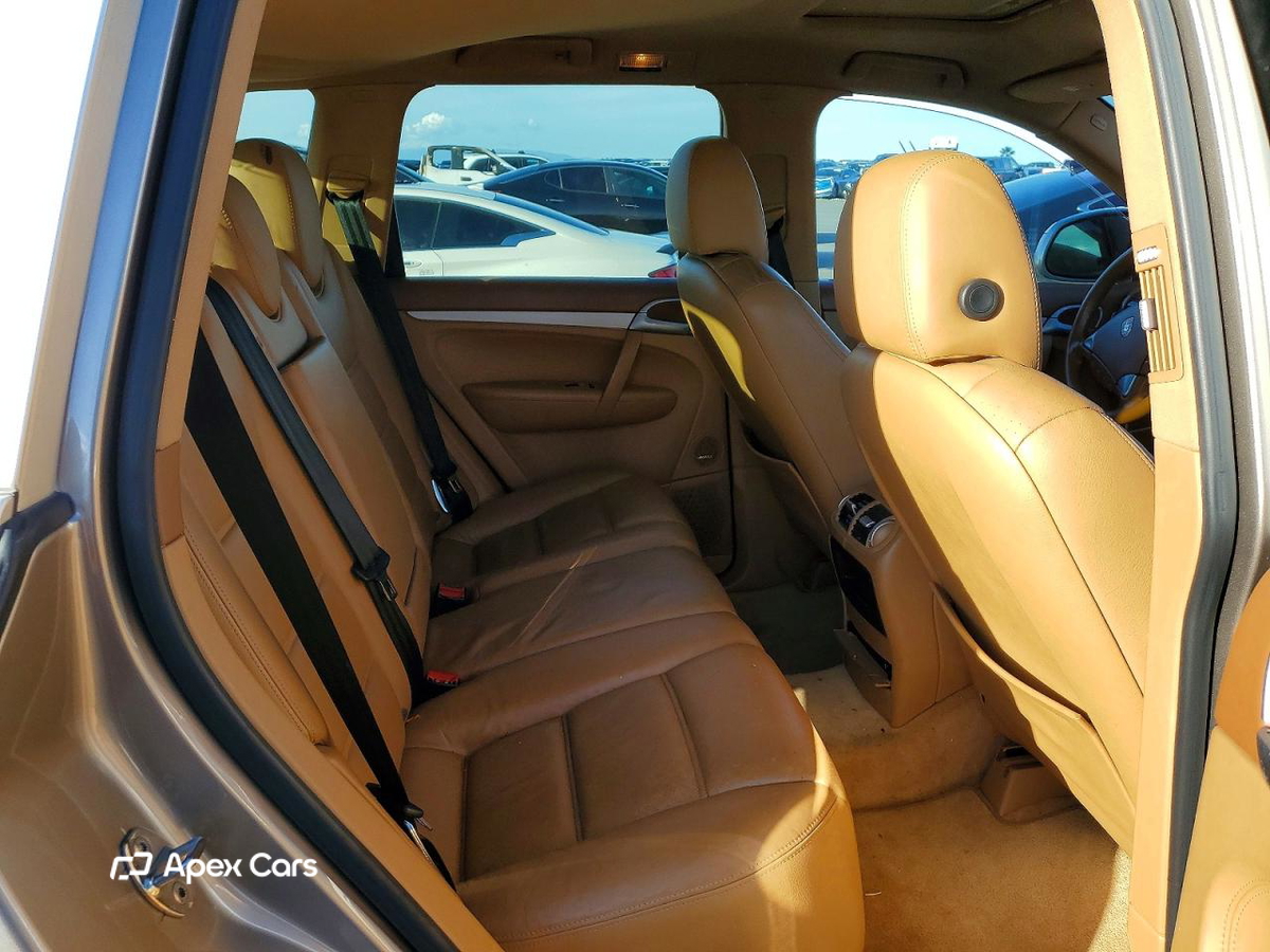 Porsche Cayenne 2004