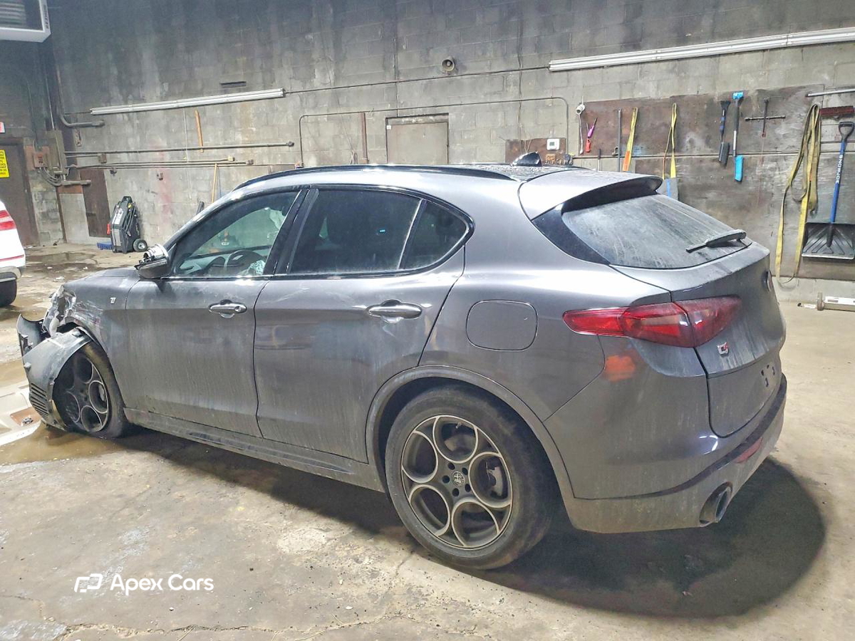 Alfa Romeo Stelvio 2022