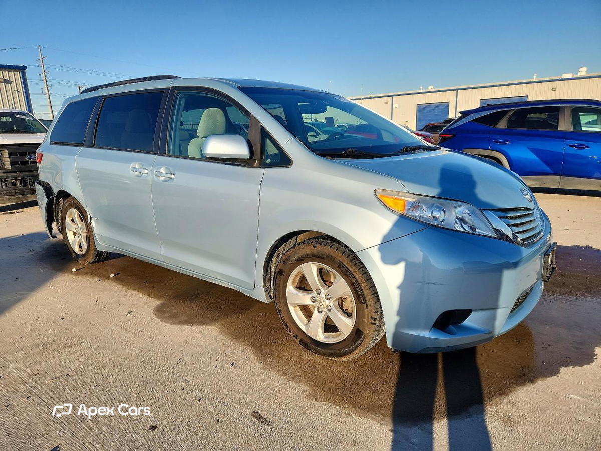 Toyota Sienna 2015