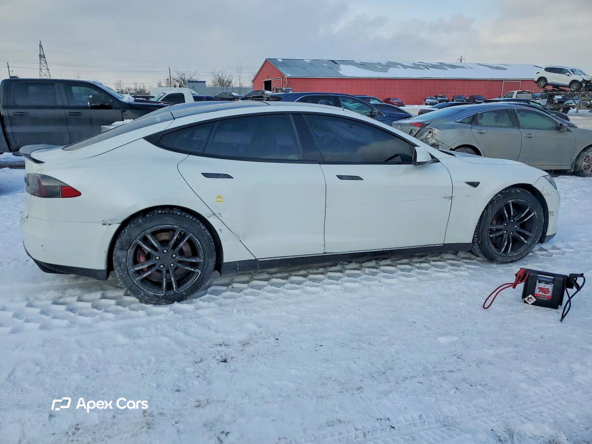 Tesla Model S 2014