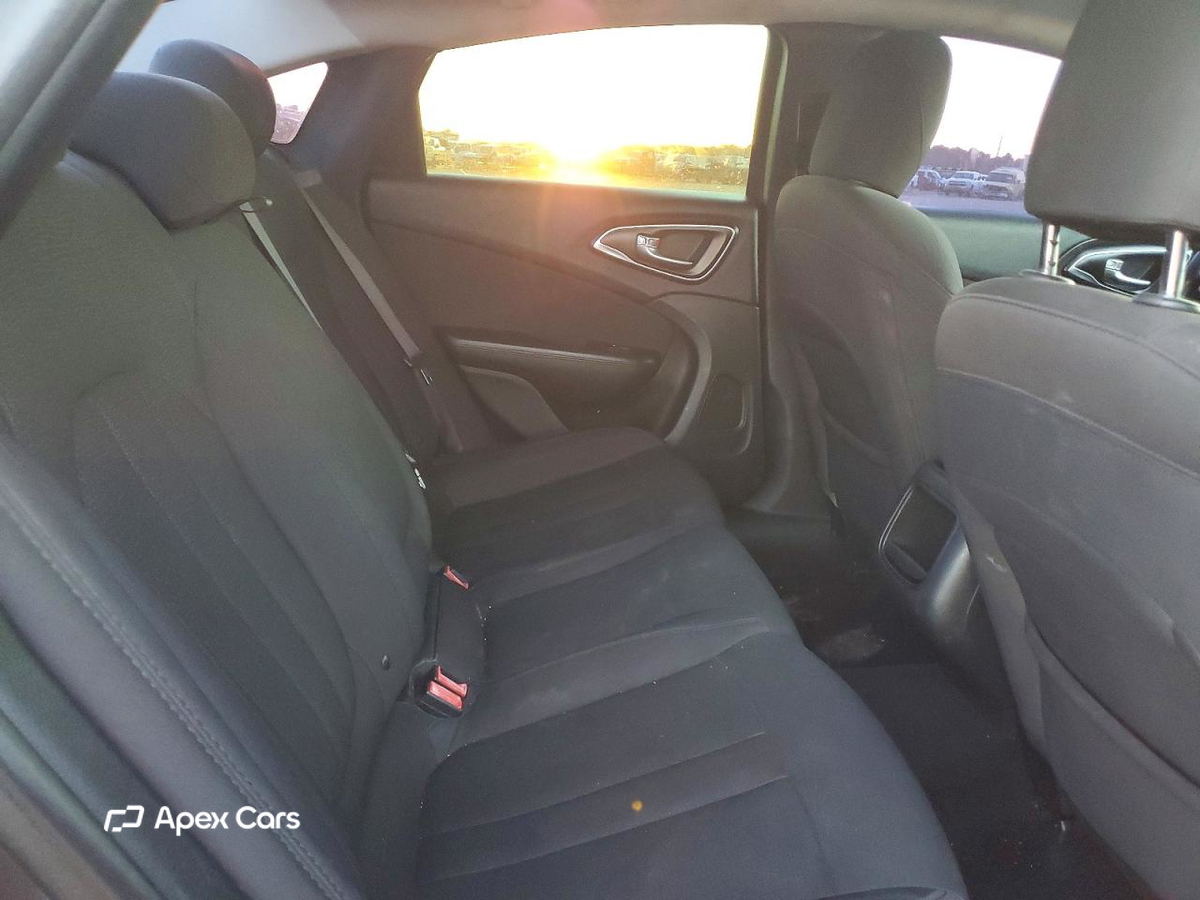 Chrysler 200 2016