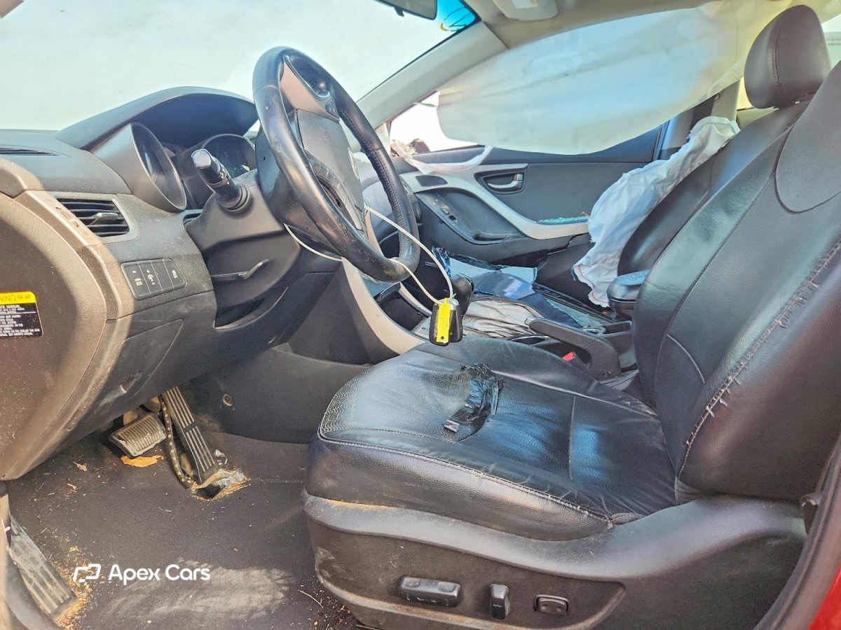 Hyundai Elantra 2013