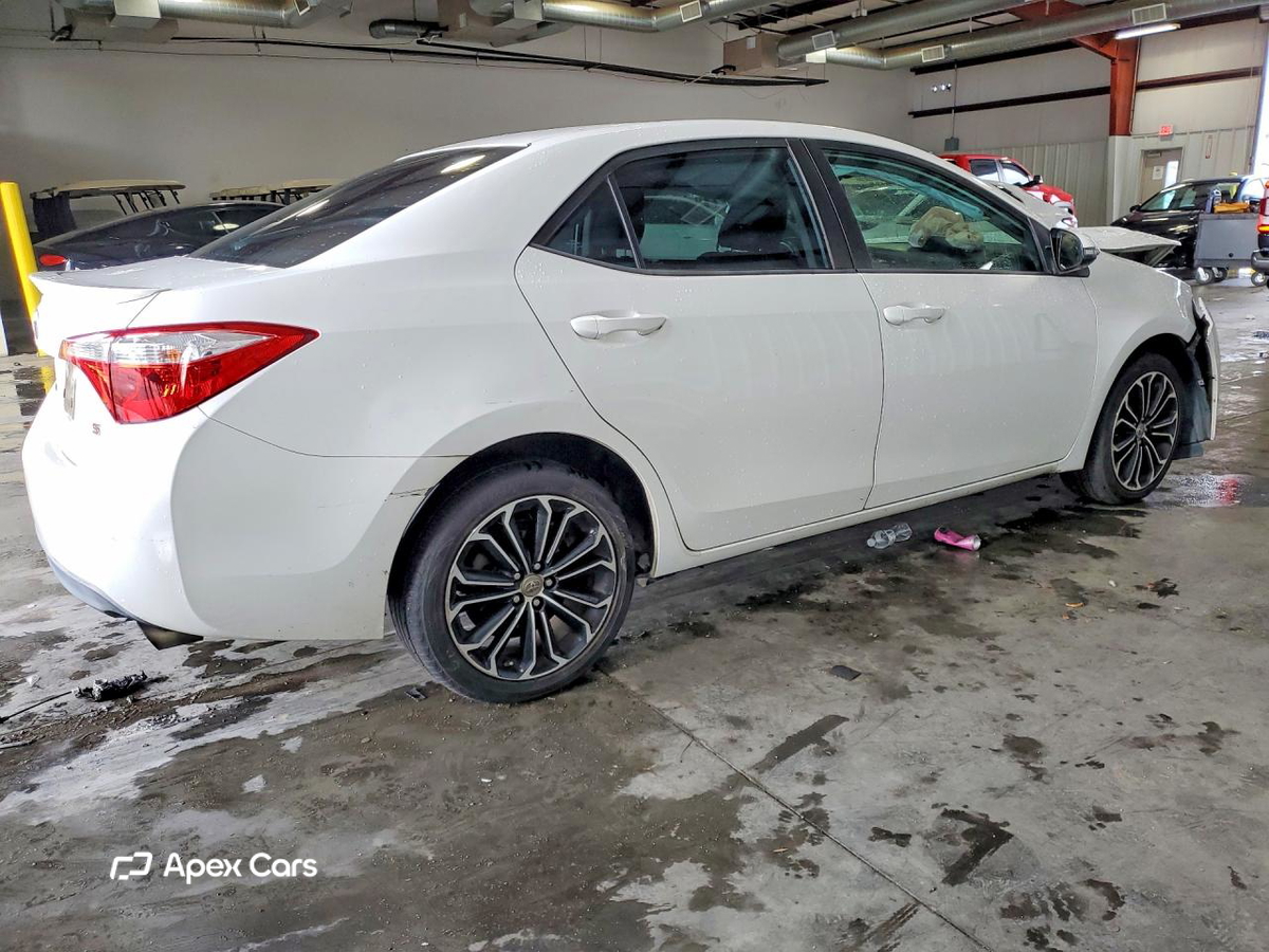 Toyota Corolla 2015