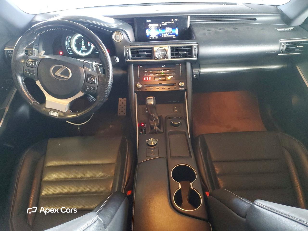 Lexus IS 2018