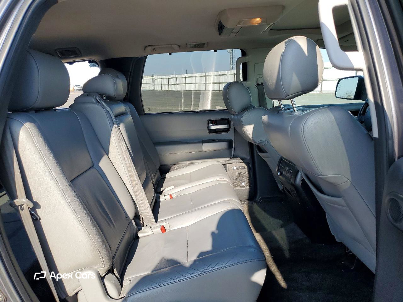 Toyota Sequoia 2012
