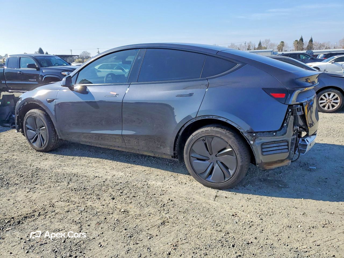 Tesla Model Y 2026
