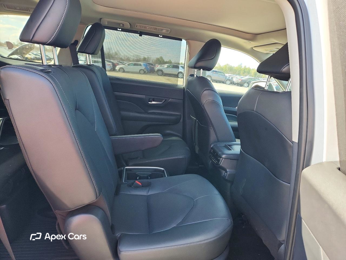 Toyota Highlander 2025