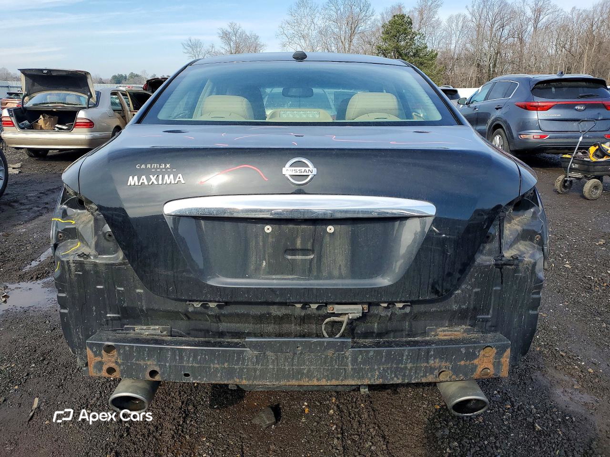 Nissan Maxima 2011