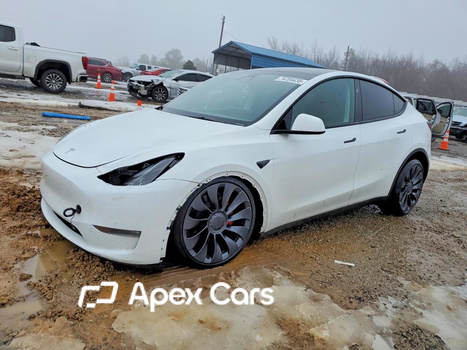 Tesla Model Y 2024 - Image 1 of 13