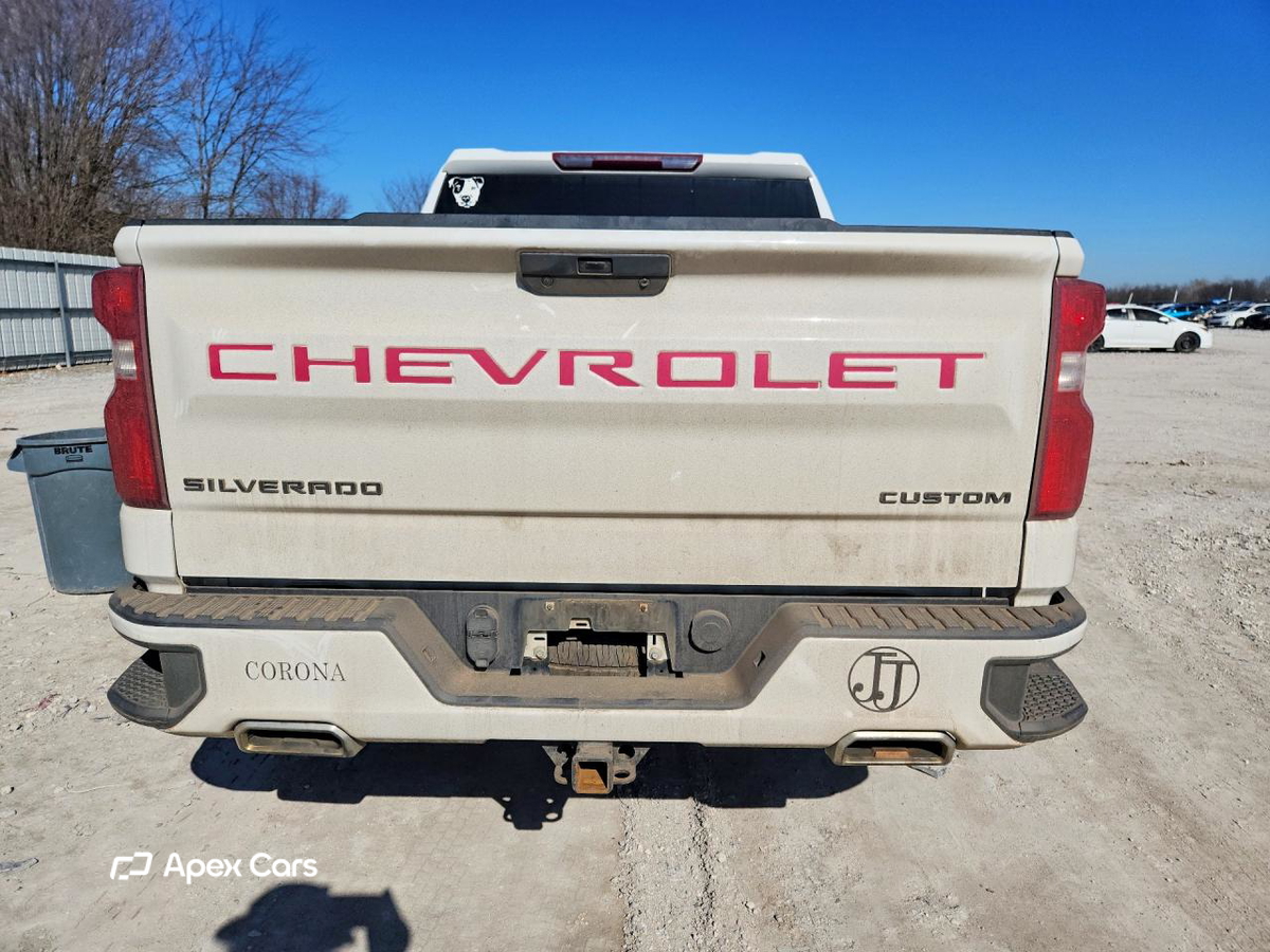 Chevrolet Silverado 2021