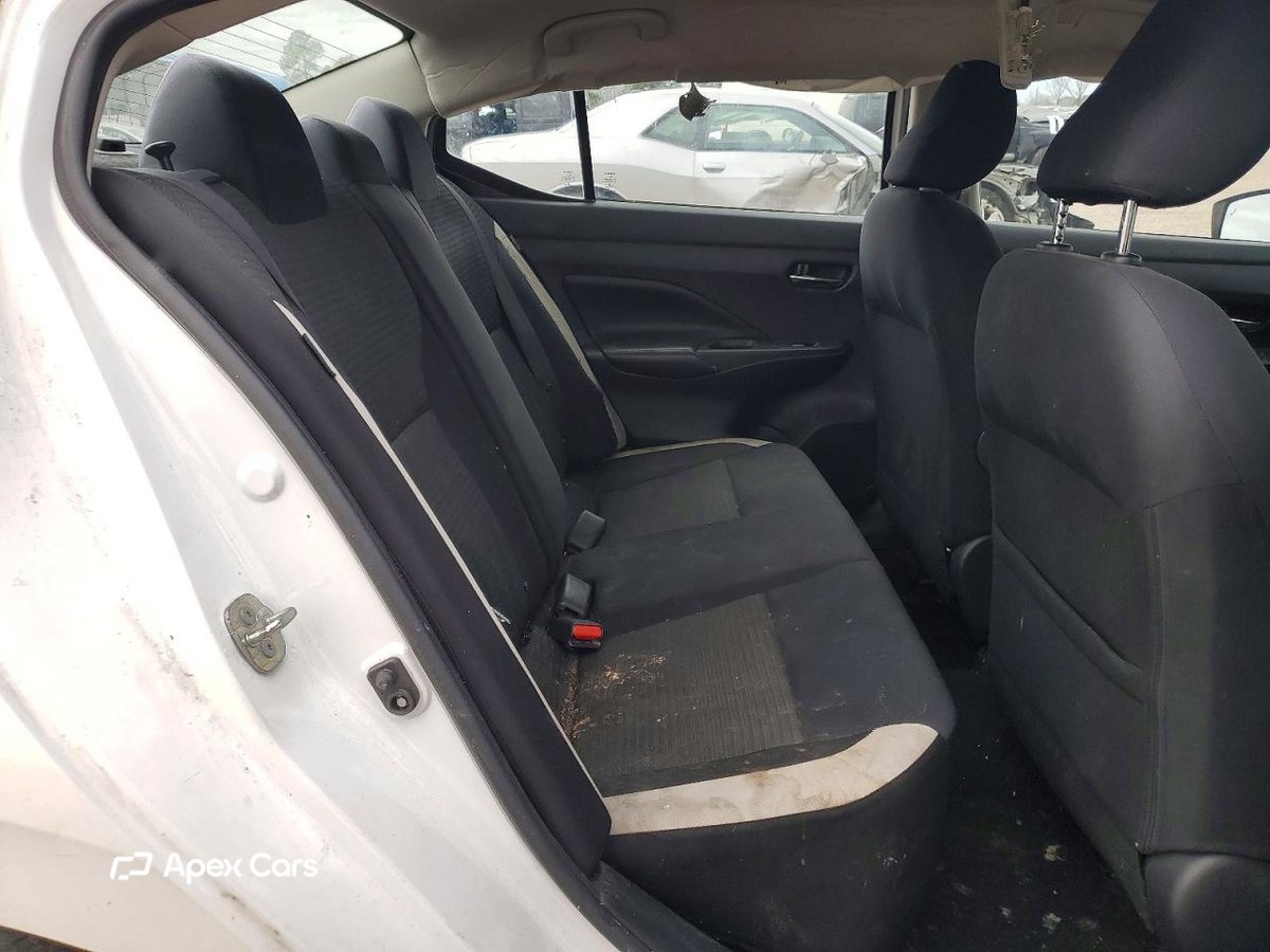 Nissan Versa 2020