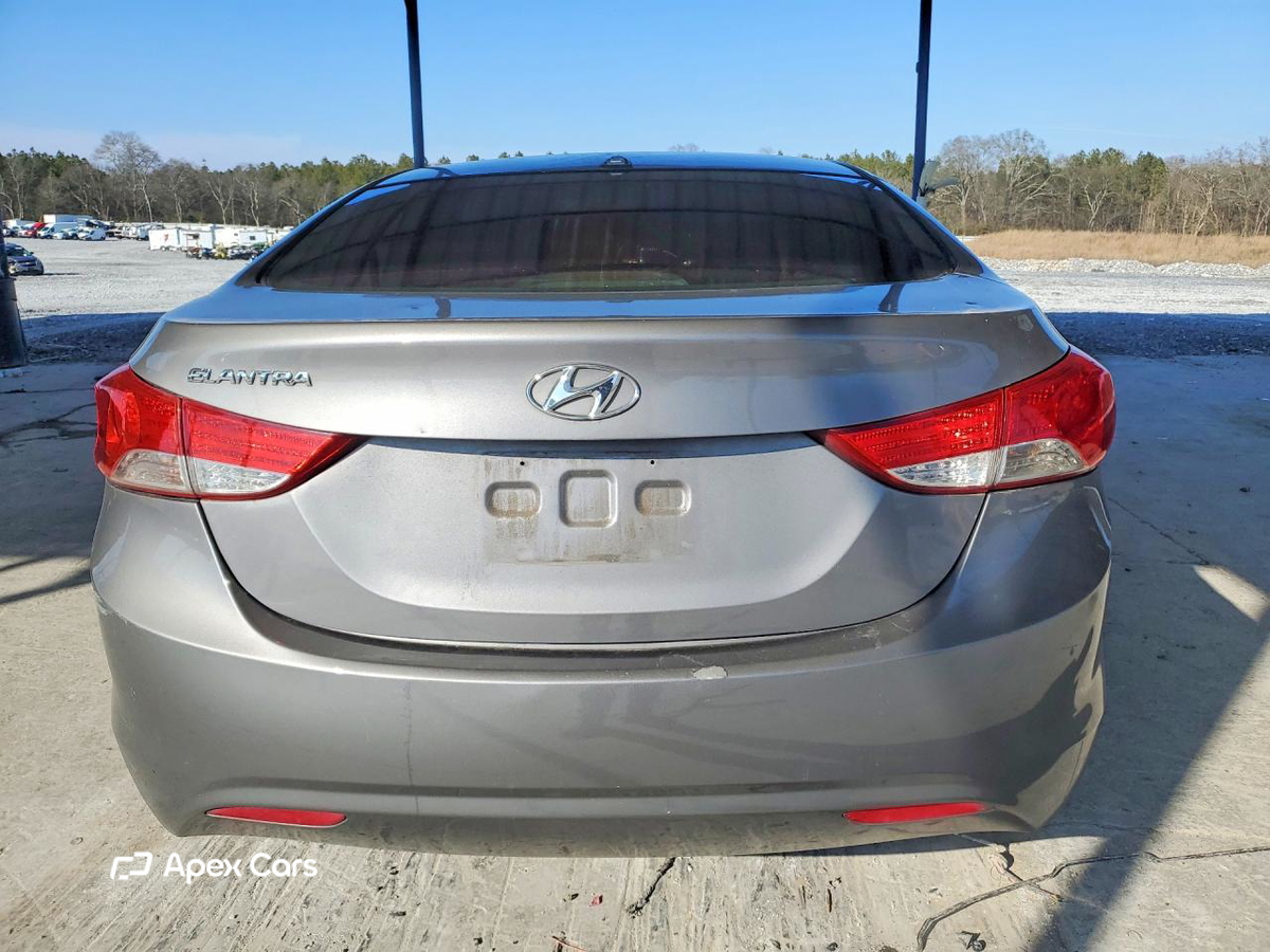 Hyundai Elantra 2013