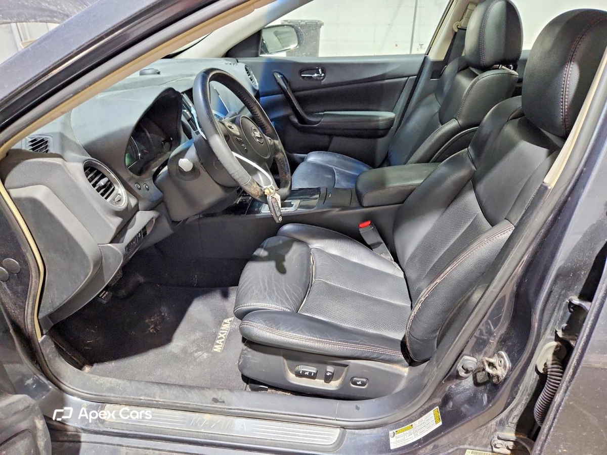 Nissan Maxima 2010