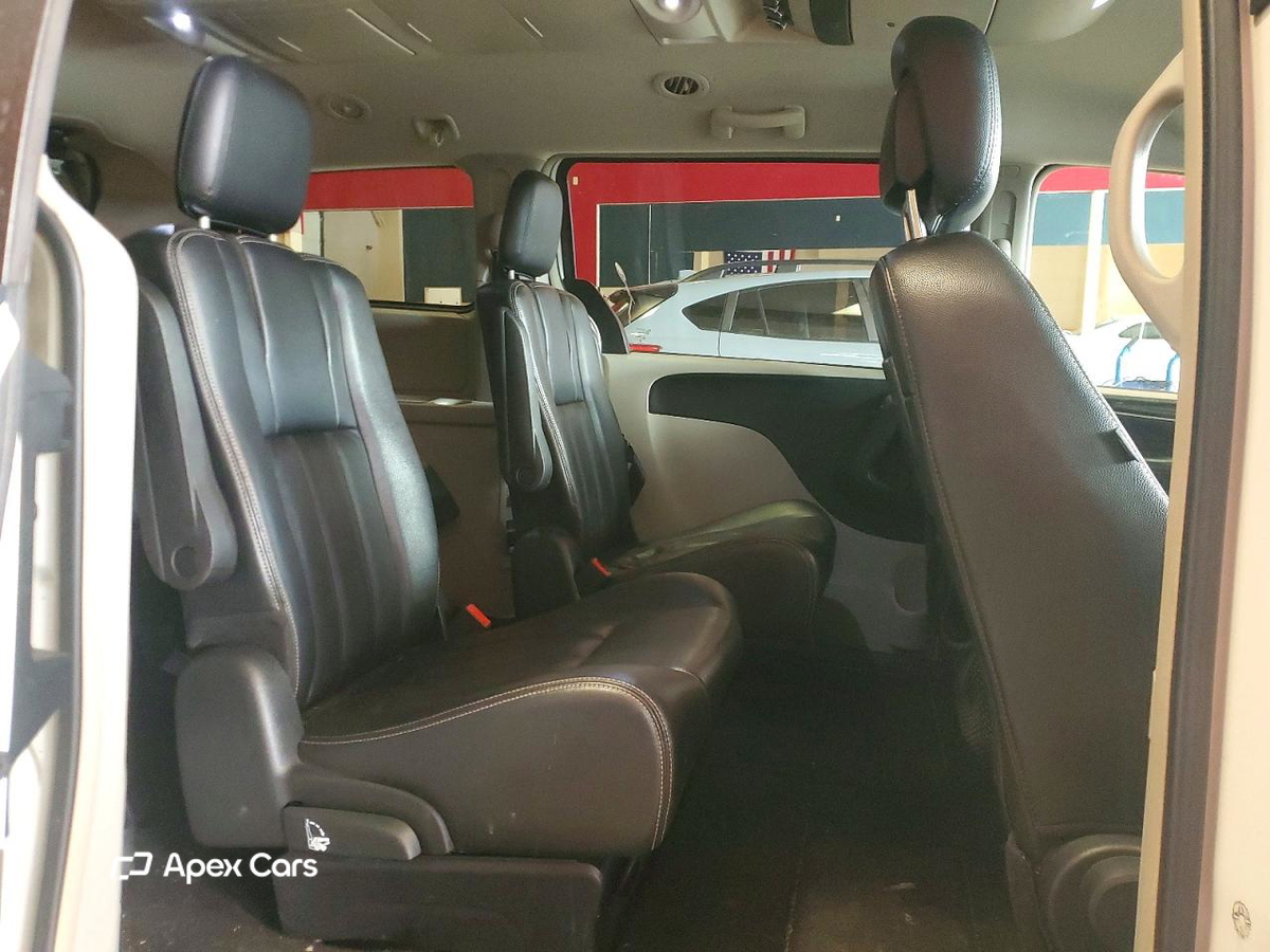 Chrysler Voyager 2013