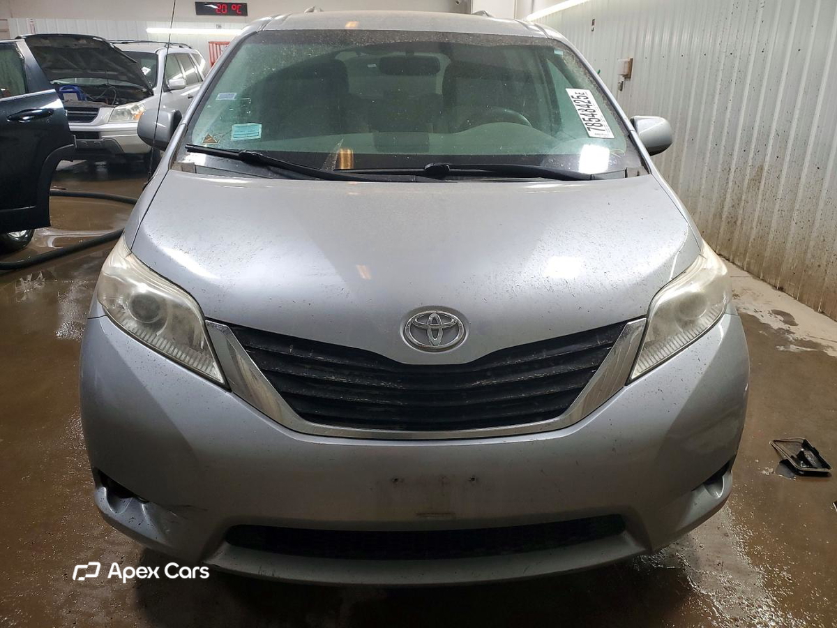 Toyota Sienna 2012