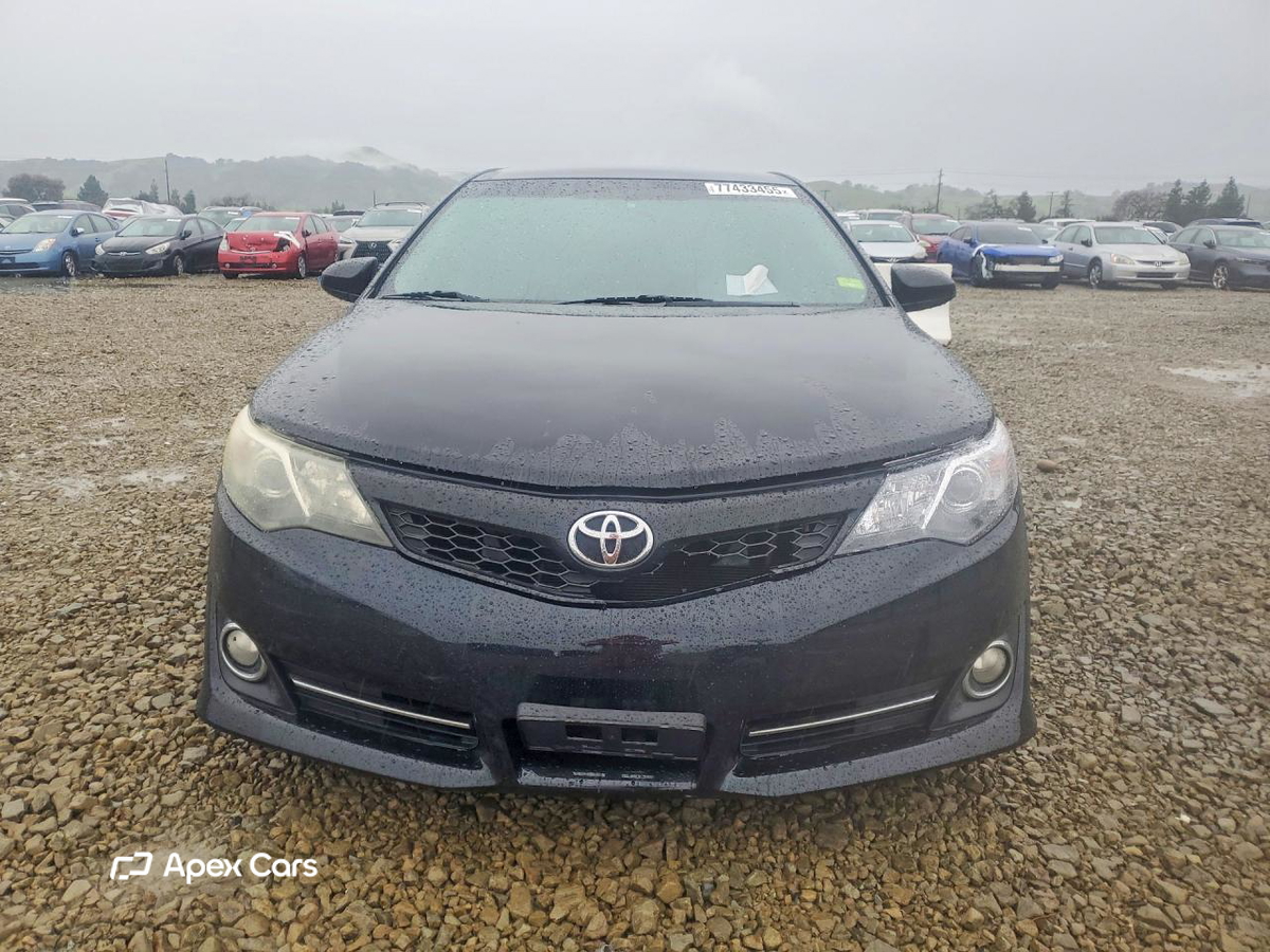 Toyota Camry 2013