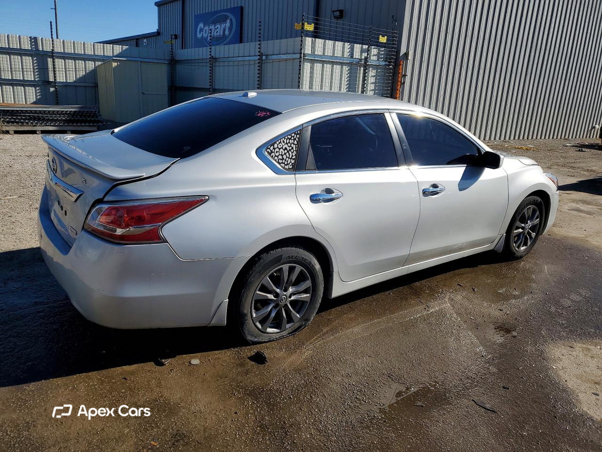 Nissan Altima 2015