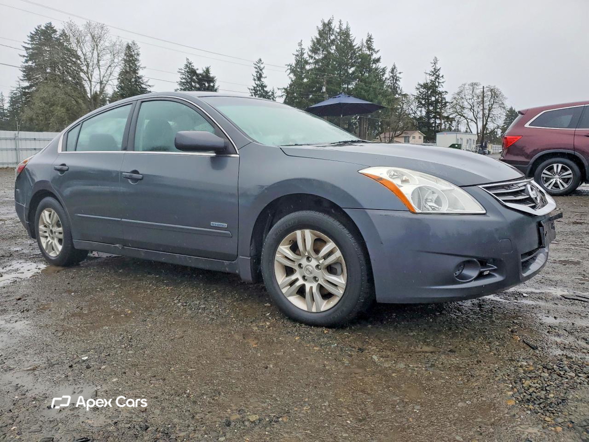 Nissan Altima 2011