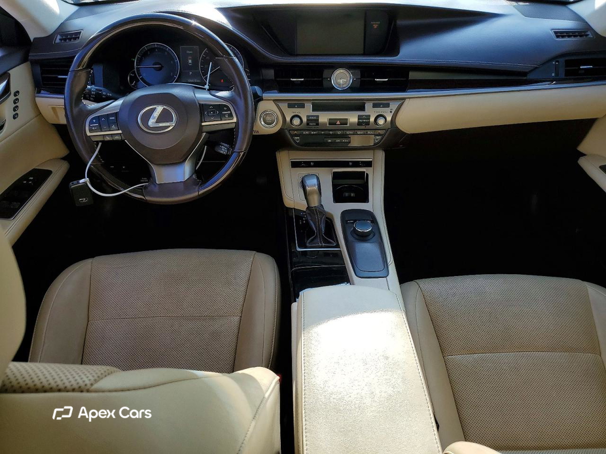 Lexus ES 2016