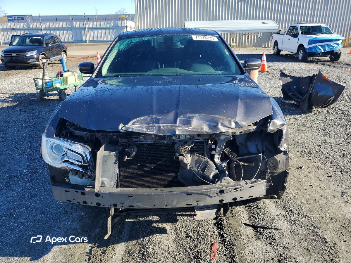 Chrysler 300 2019