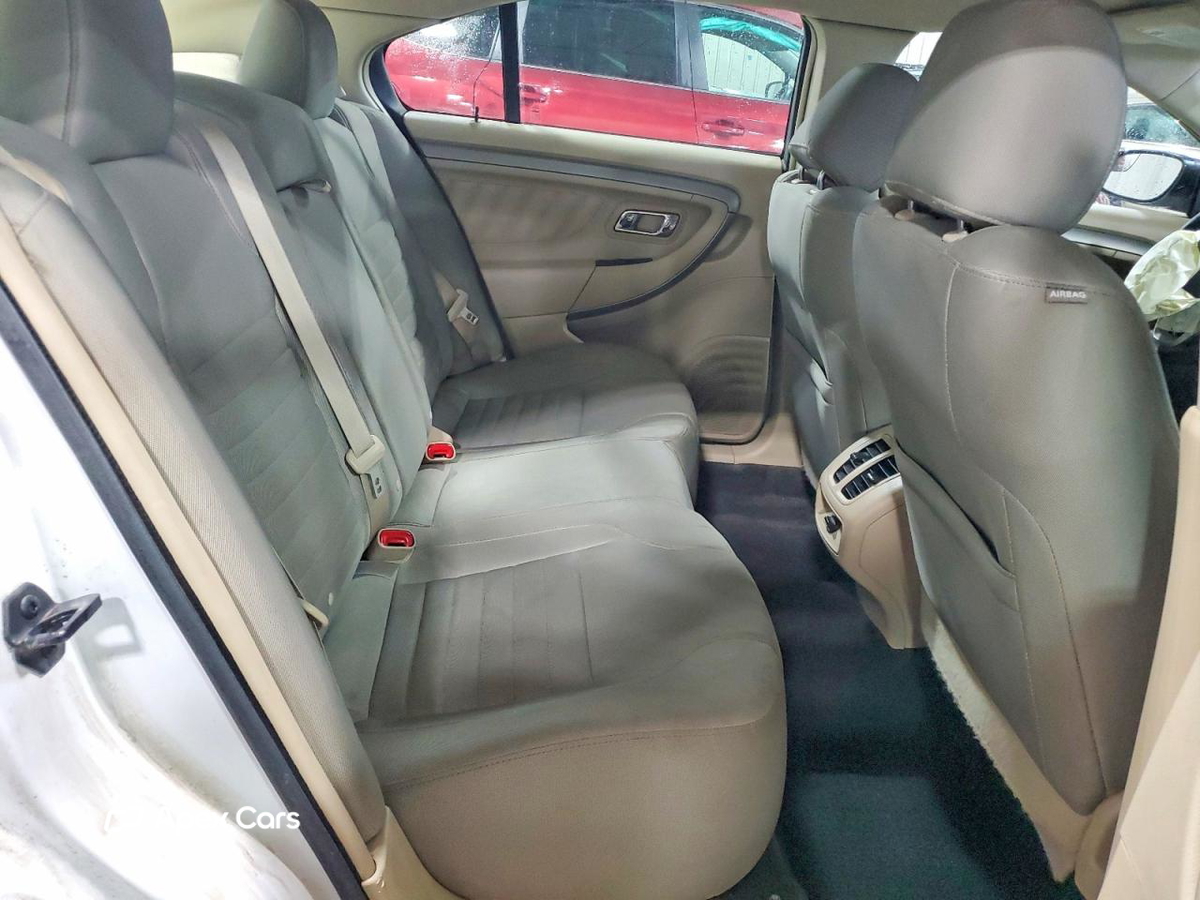 Ford Taurus 2015