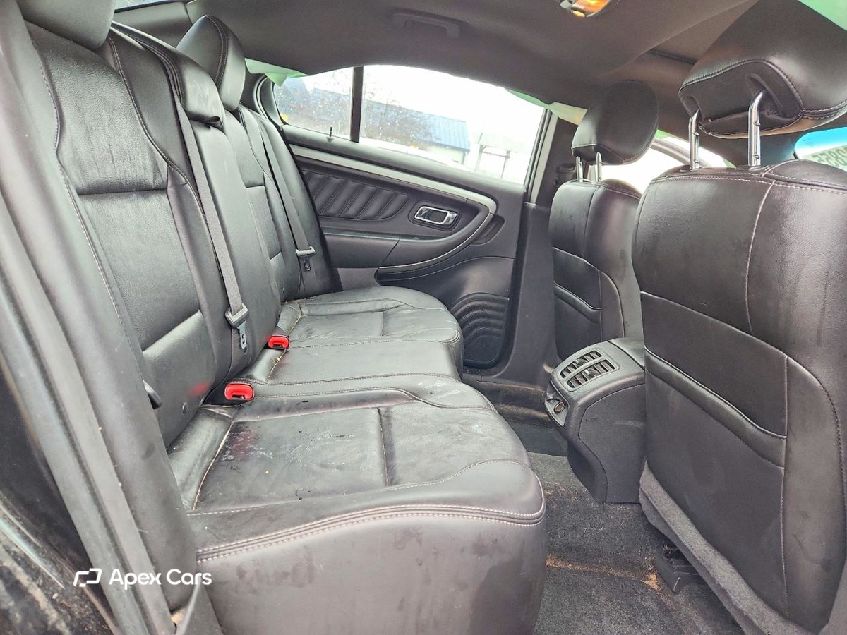 Ford Taurus 2015