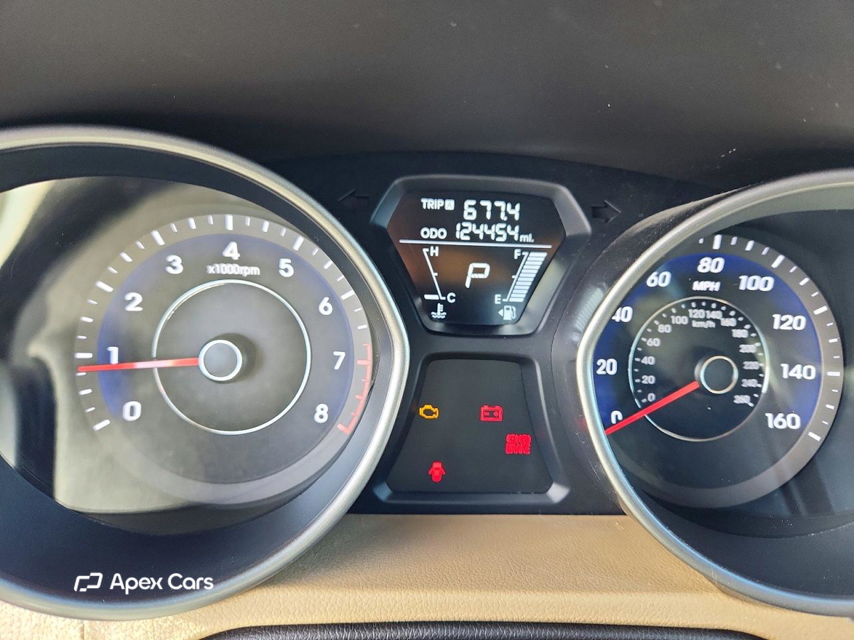 Hyundai Elantra 2012