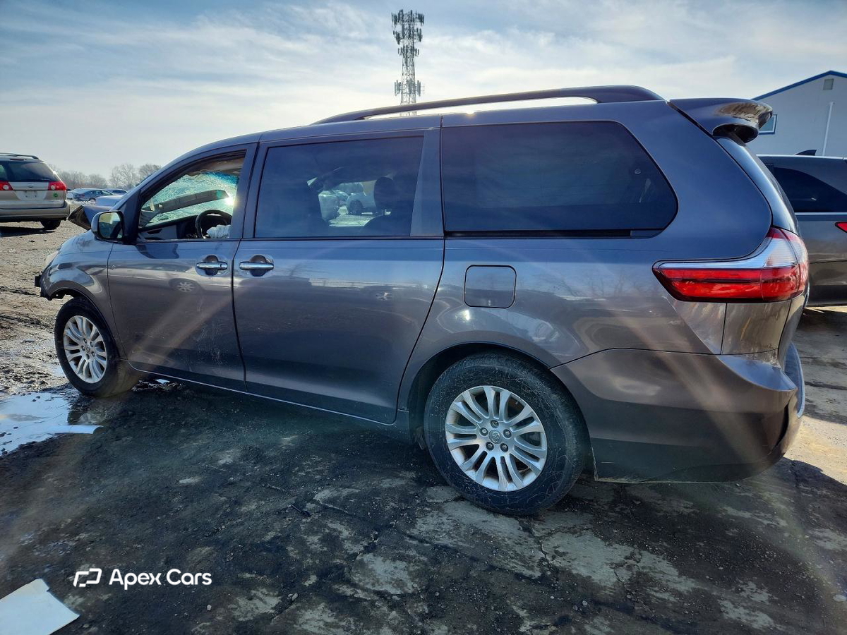 Toyota Sienna 2015