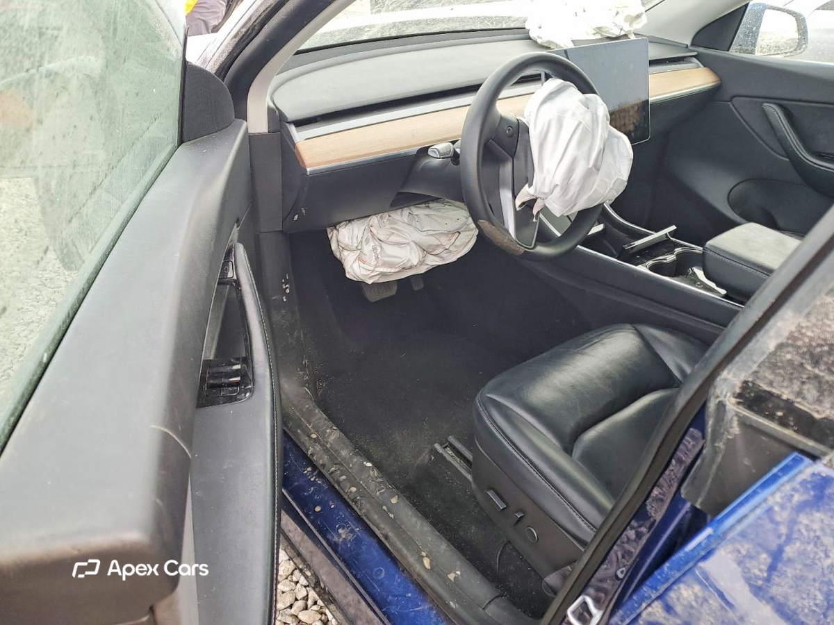 Tesla Model Y 2021