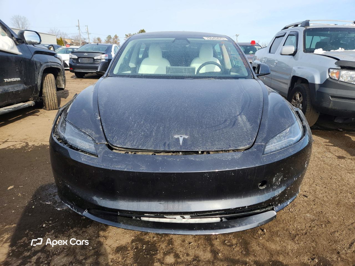 Tesla Model 3 2024