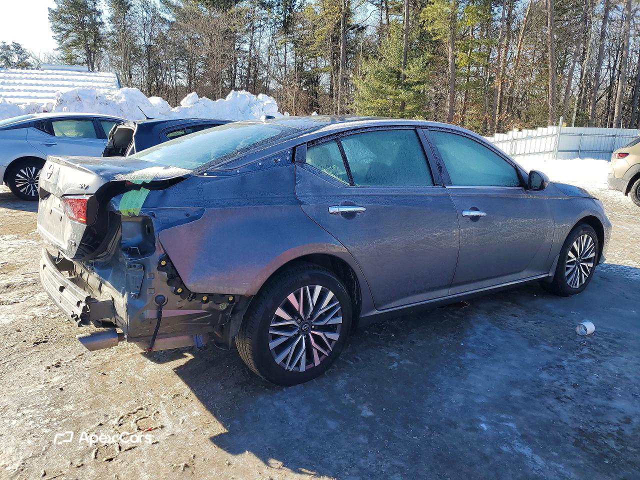 Nissan Altima 2024